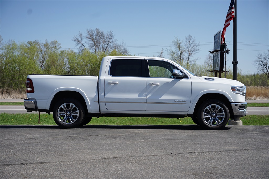 2023 Ram 1500 Limited photo 2