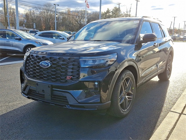 2026 Ford Explorer ST photo 3