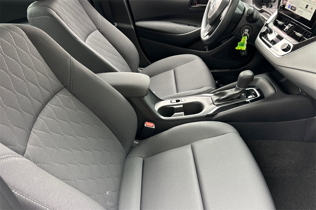 2024 Toyota Corolla LE photo 13