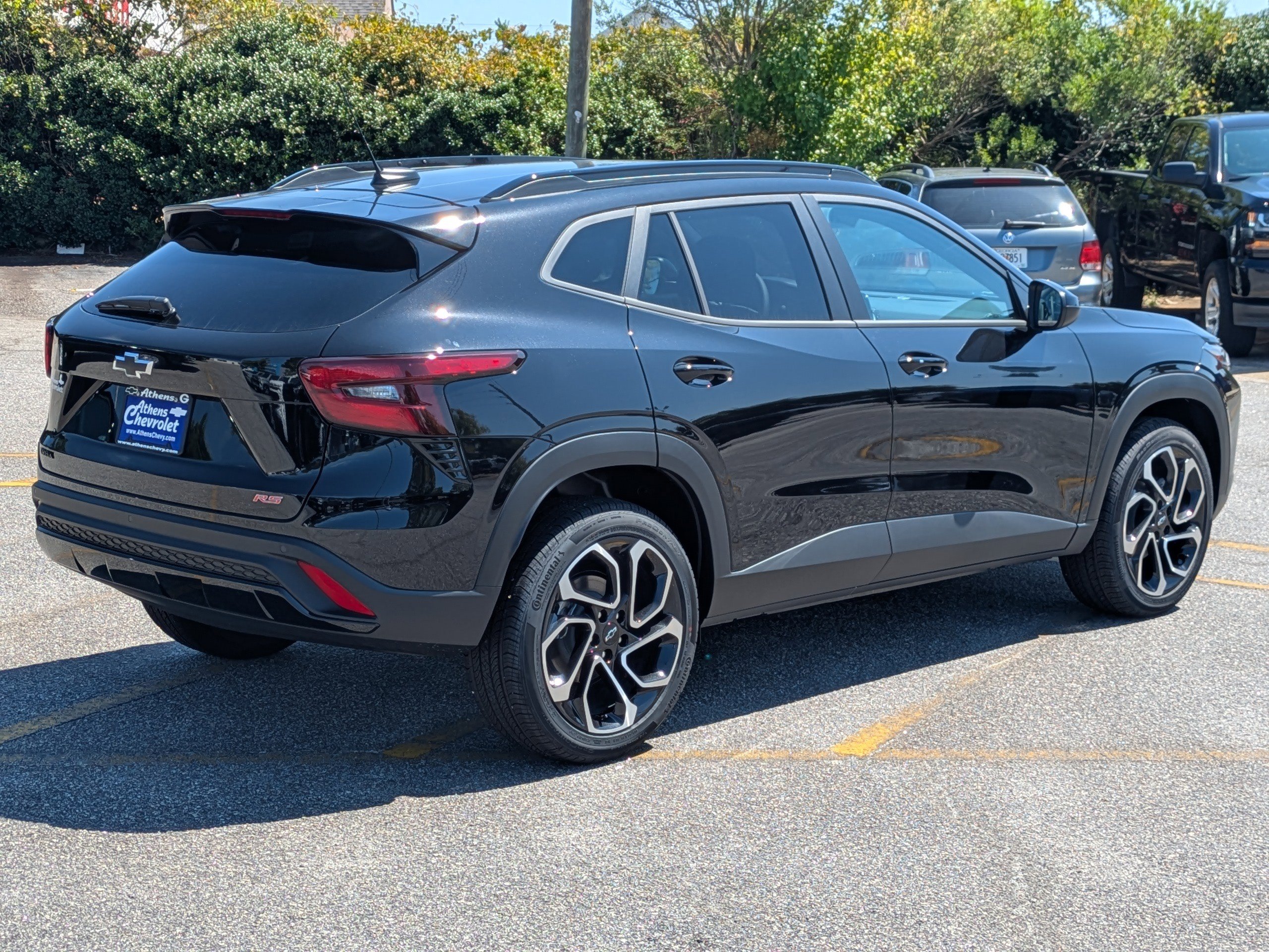 2025 Chevrolet Trax photo 3