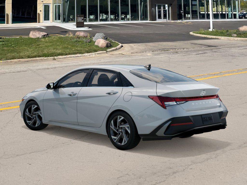 2025 Hyundai Elantra Limited photo 3