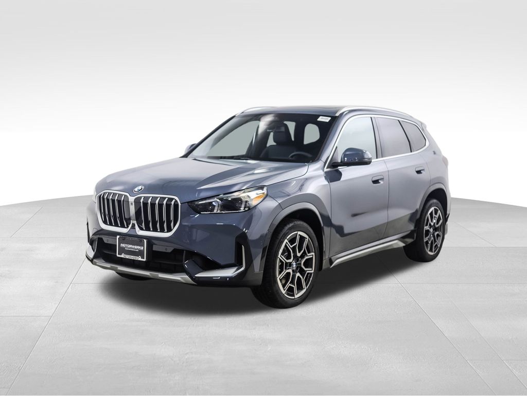2026 BMW X1 28i's photo