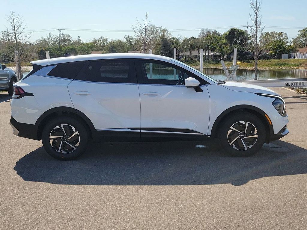 2025 Kia Sportage Hybrid LX photo 4
