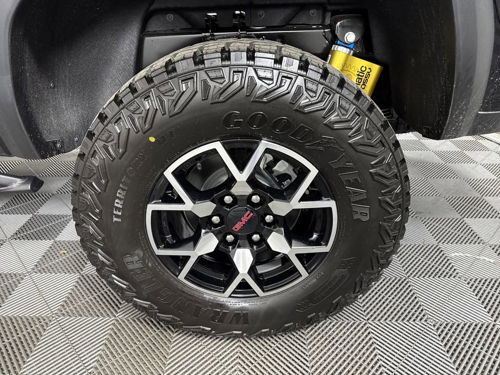 2025 Gmc Canyon AT4X photo 15