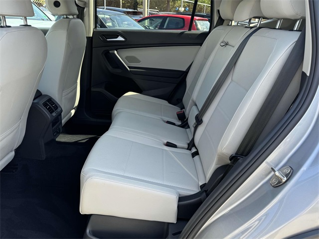 2021 Volkswagen Tiguan SE photo 14
