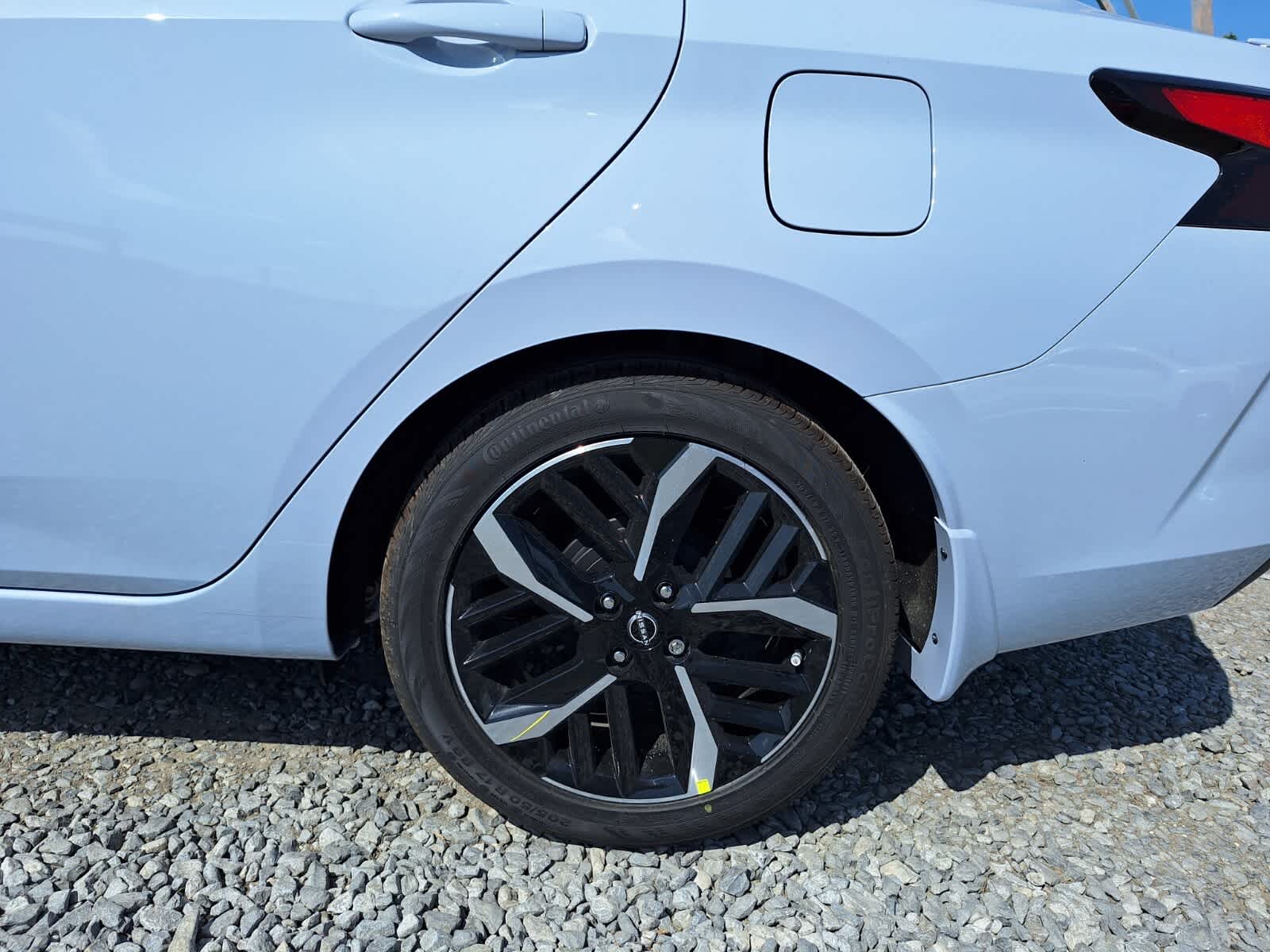 2025 Nissan Versa SR photo 22