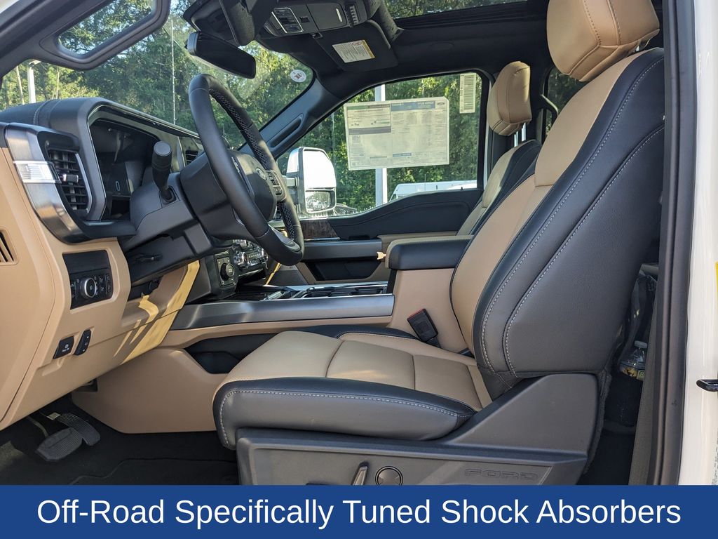 2025 Ford F-250 Lariat photo 13