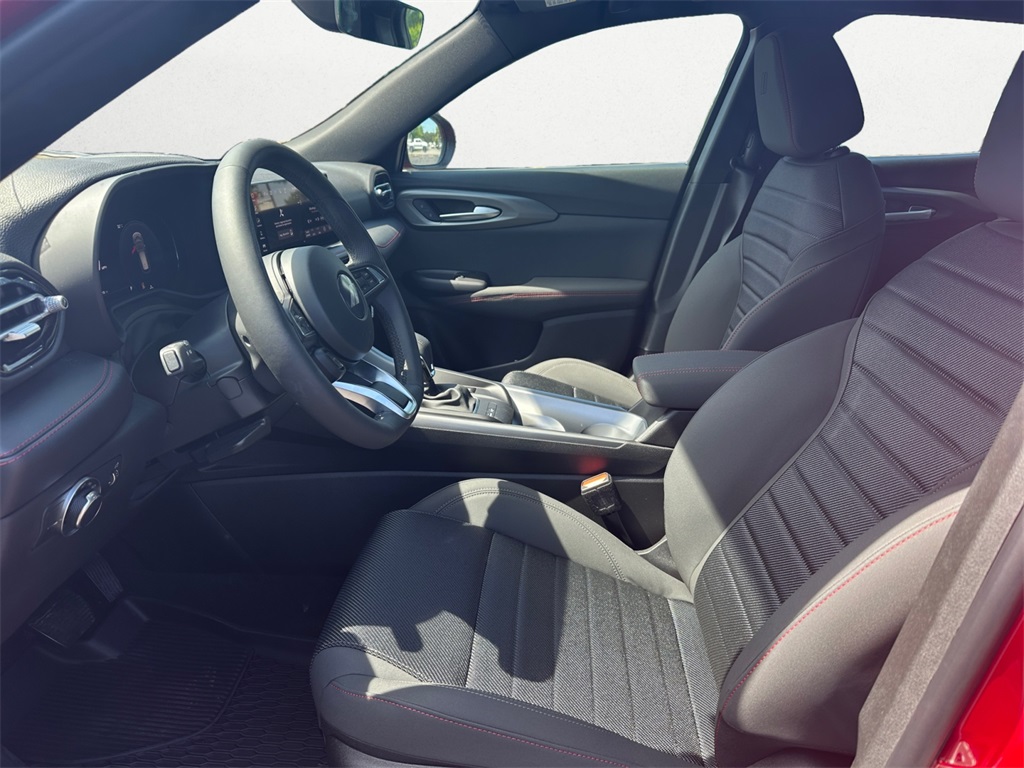 2025 Dodge Hornet GT photo 9