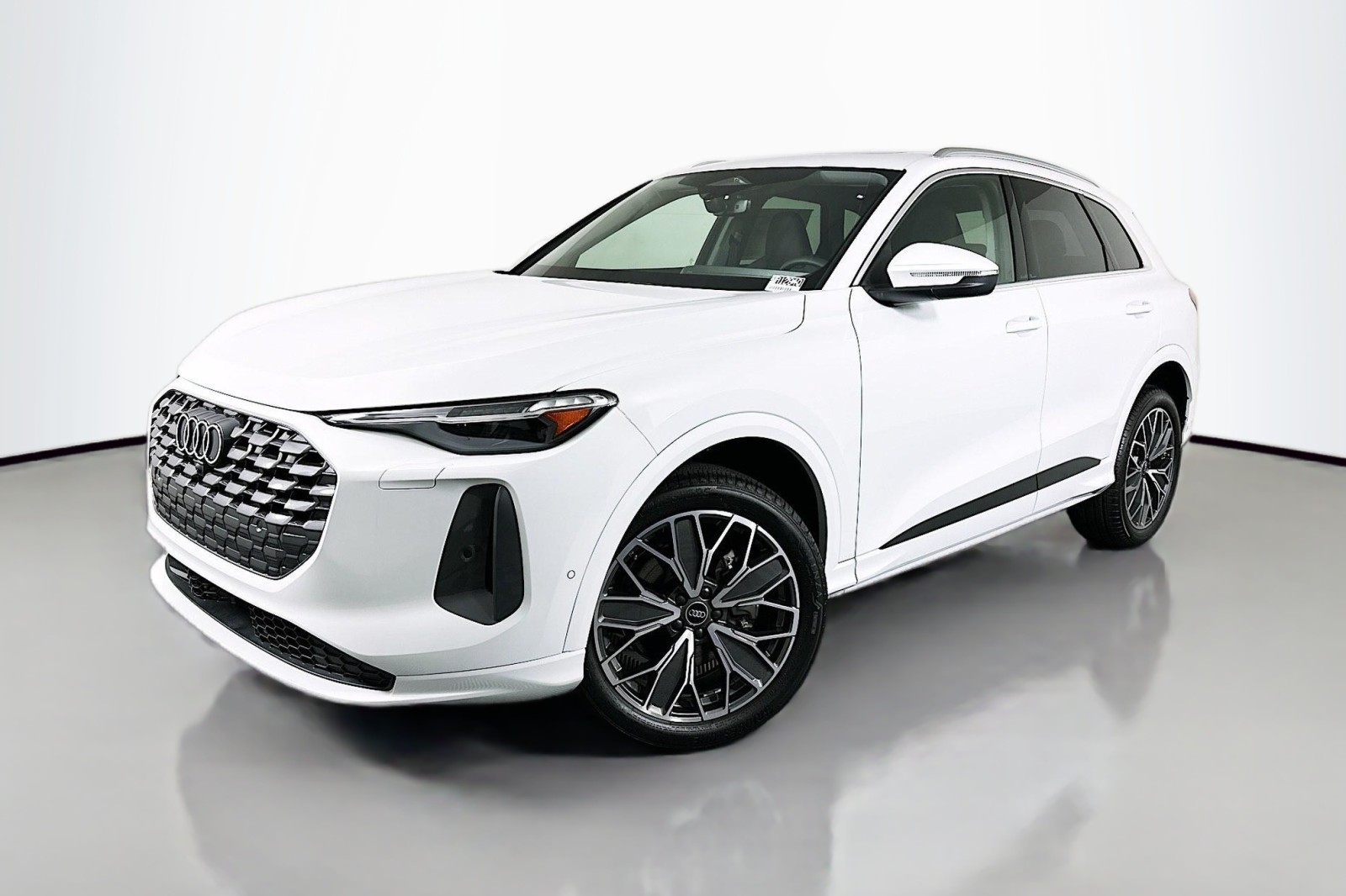 2025 Audi New Q5 Premium Plus's photo