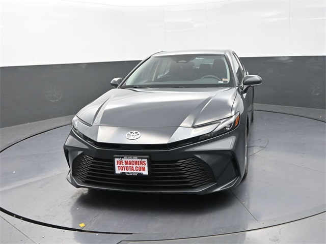 2025 Toyota Camry LE photo 2