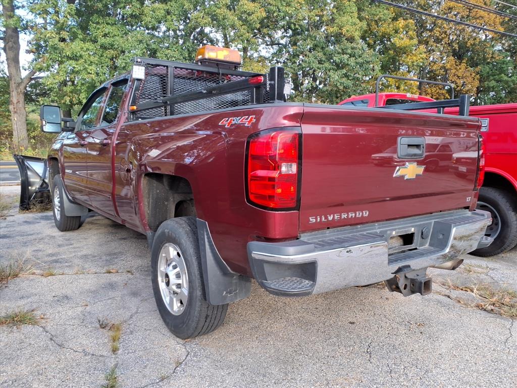 2015 Chevrolet Silverado 2500HD LT photo 4