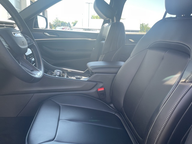 2025 Jeep Grand Cherokee Limited photo 10