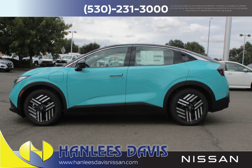 2026 Nissan Leaf SV photo 2