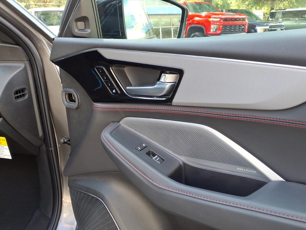2025 Acura MDX SH-AWD A-Spec Advance photo 16