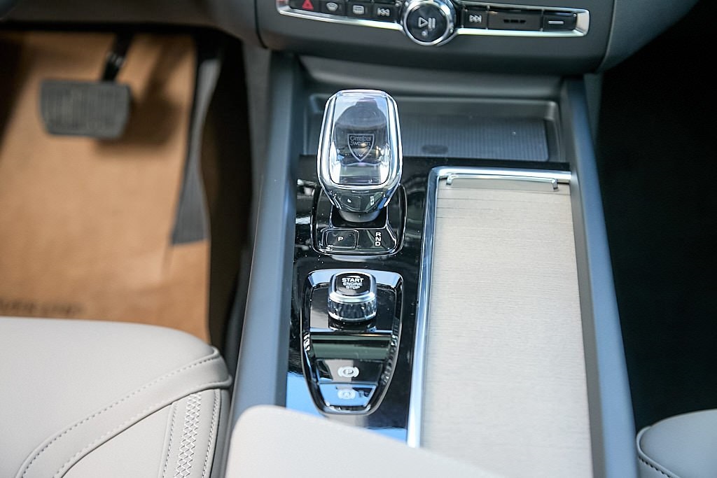 2026 VOLVO XC60 - Image 29