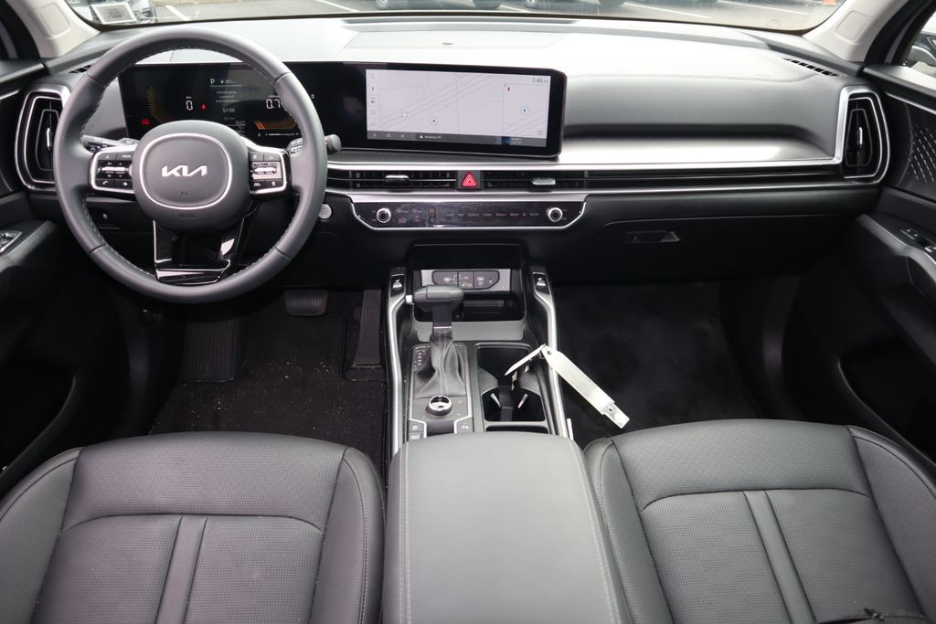 2025 Kia Sorento S photo 14