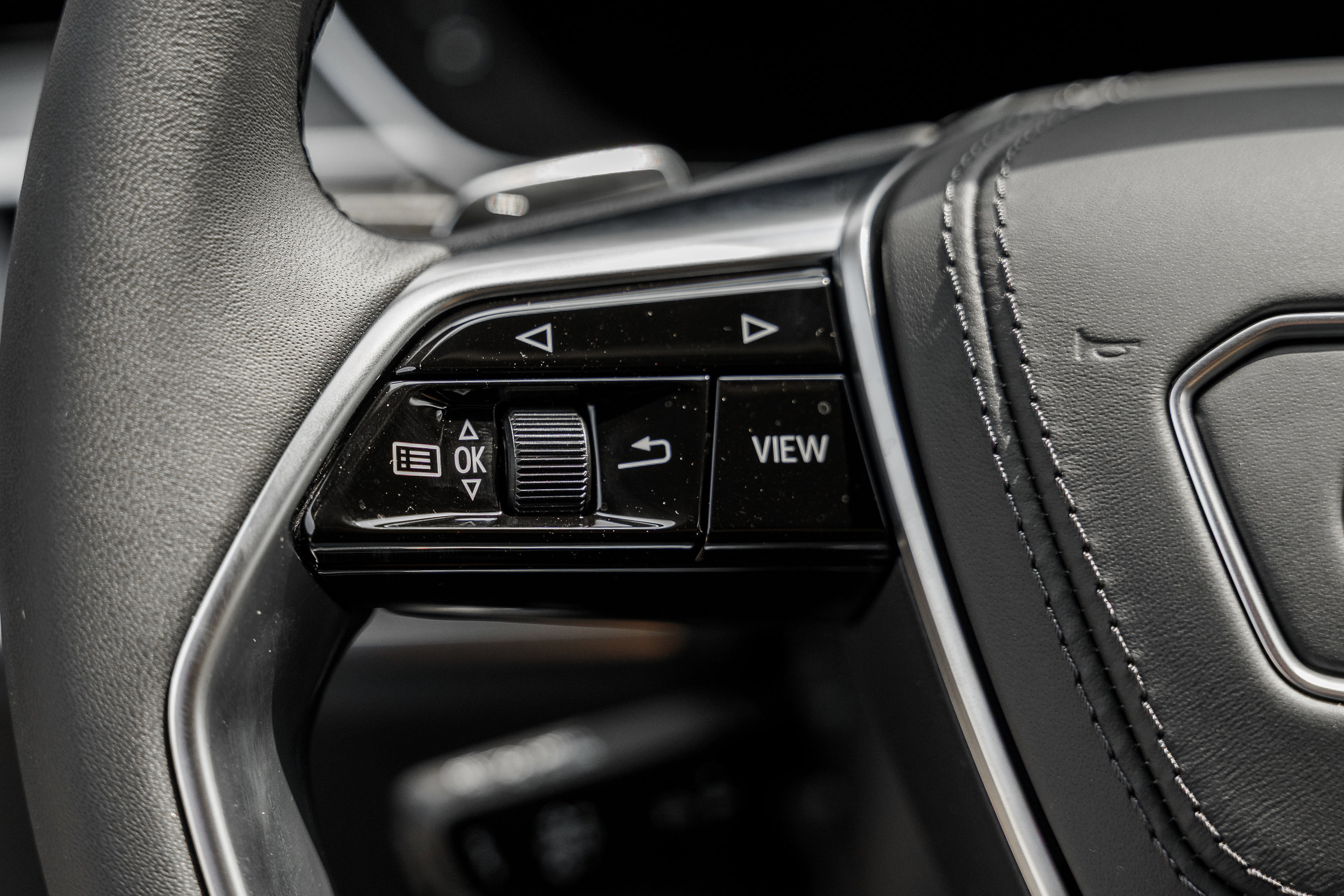 2025 Audi A8 L Quattro photo 14