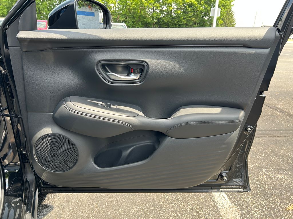 2026 Honda HR-V LX photo 22