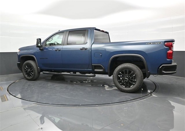 2026 Chevrolet Silverado 2500HD Custom photo 2