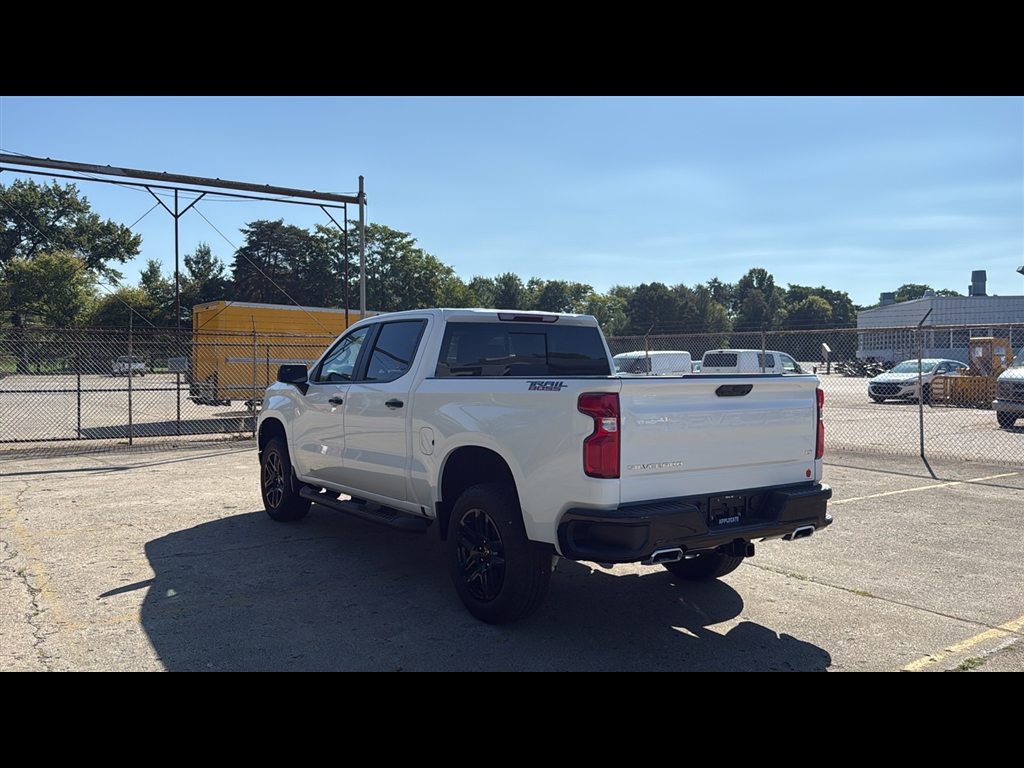 2026 Chevrolet Silverado 1500 LT Trail Boss photo 3