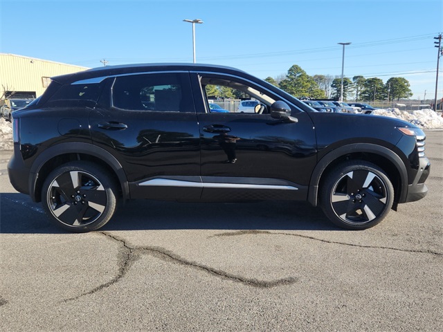 2025 Nissan Kicks SR photo 2