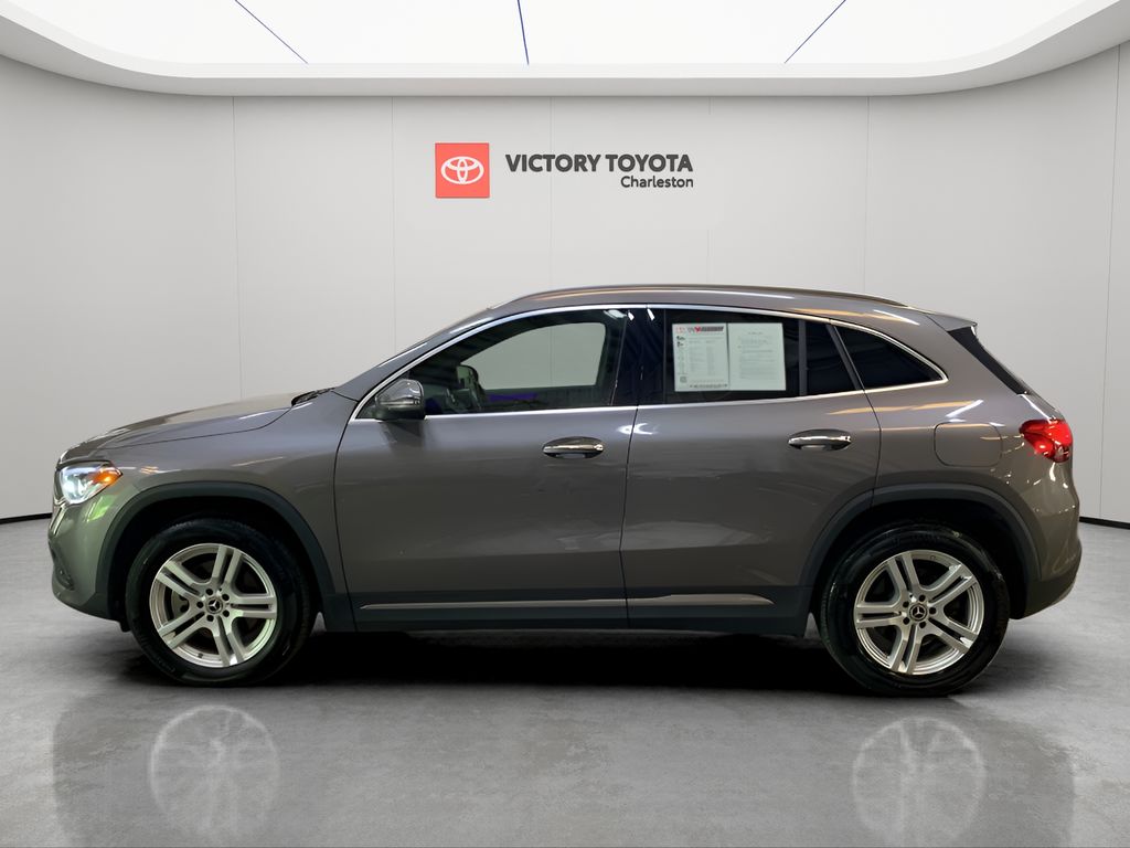2023 Mercedes Benz GLA 250 4MATIC photo 3