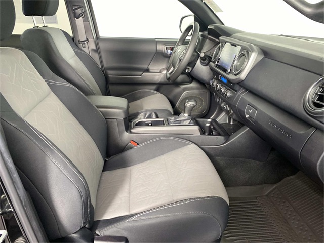 2023 Toyota Tacoma TRD Off-Road photo 9