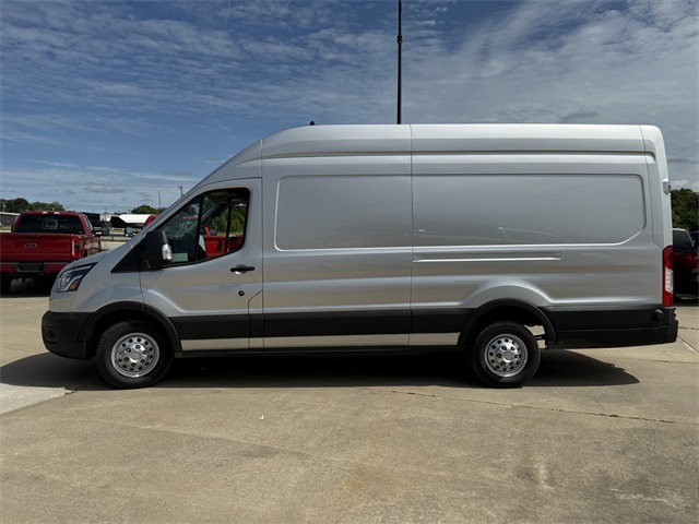 2025 Ford Transit photo 3