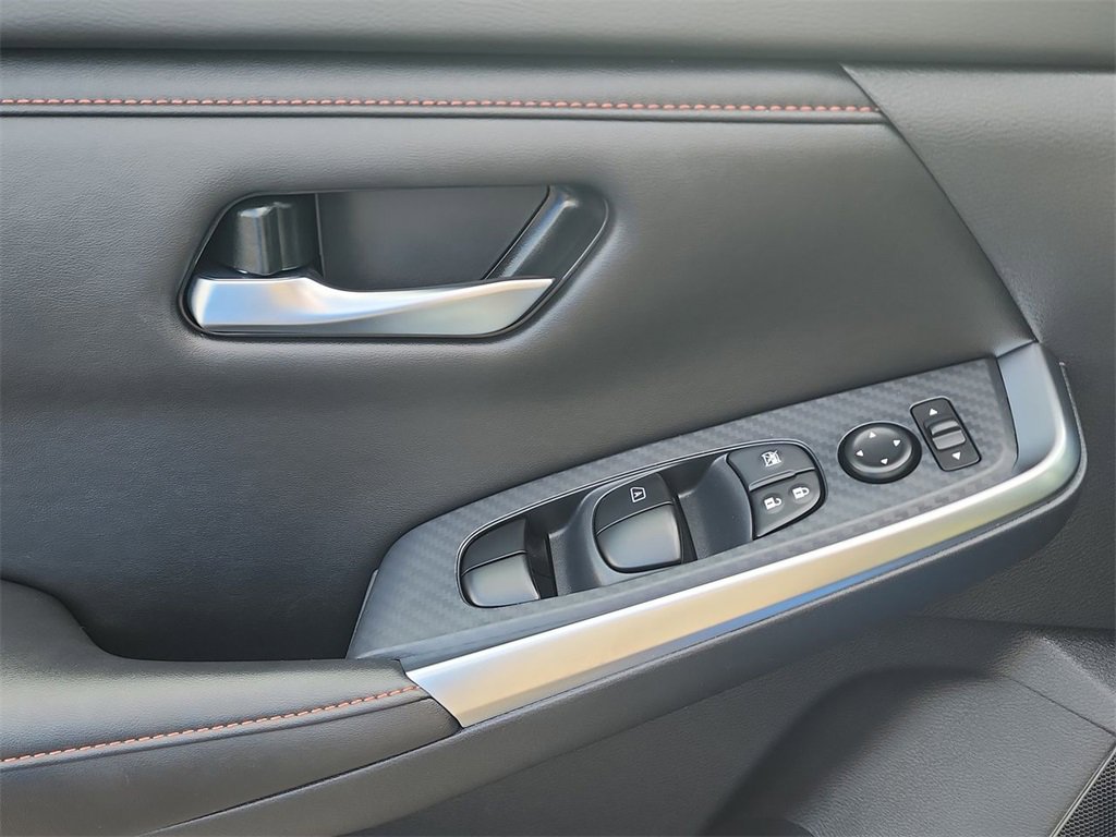 2024 Nissan Sentra SR photo 13