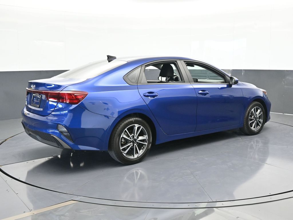 2022 Kia Forte LXS photo 6
