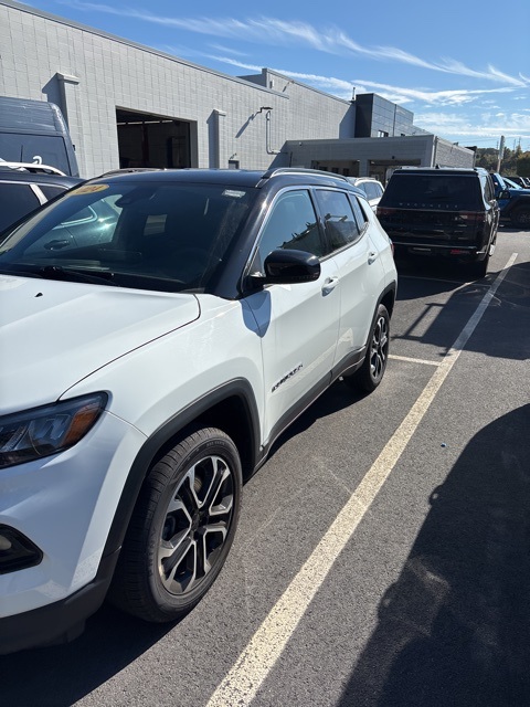 2024 Jeep Compass Limited photo 2