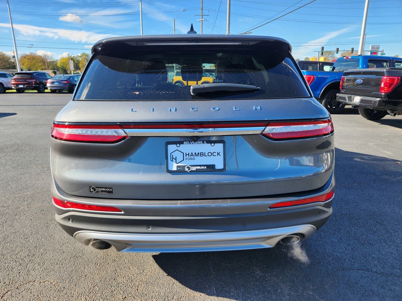 2022 Lincoln Corsair Standard photo 2