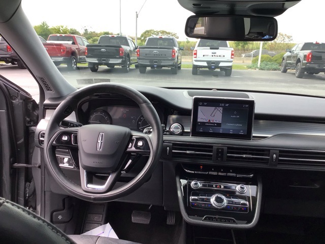 2022 Lincoln Corsair Standard photo 8