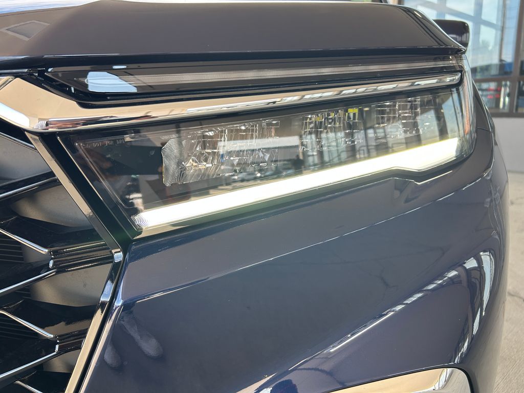 2025 Honda Pilot Touring photo 8