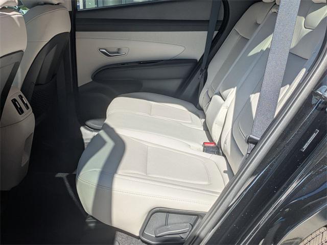 2025 Hyundai Tucson Limited photo 8