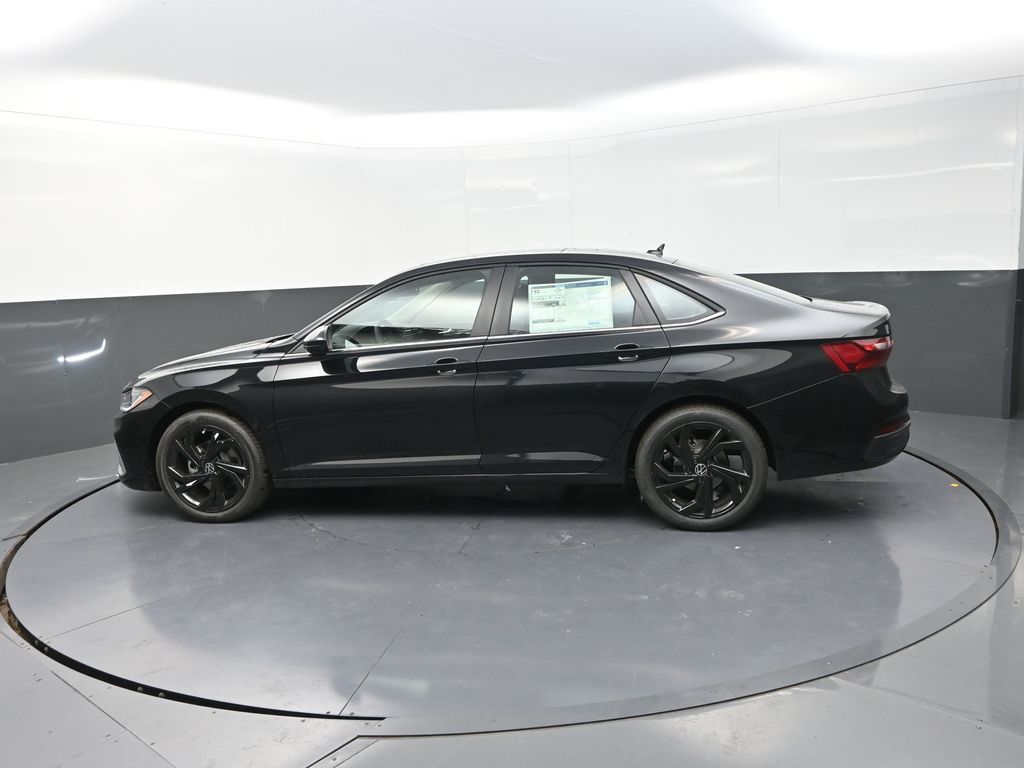 2026 Volkswagen Jetta 1.5T SE photo 2