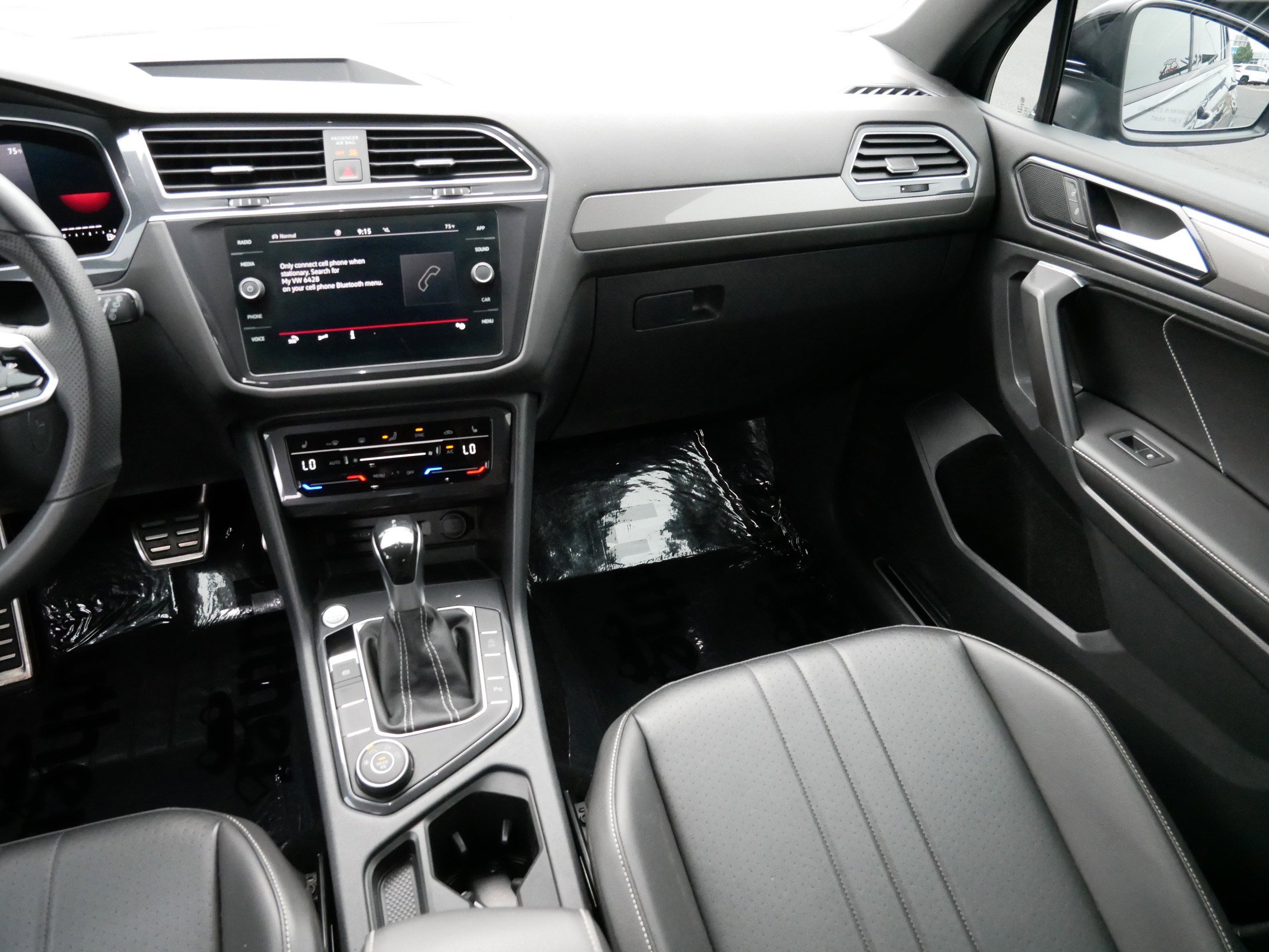 2022 Volkswagen Tiguan SE R-Line Black photo 11