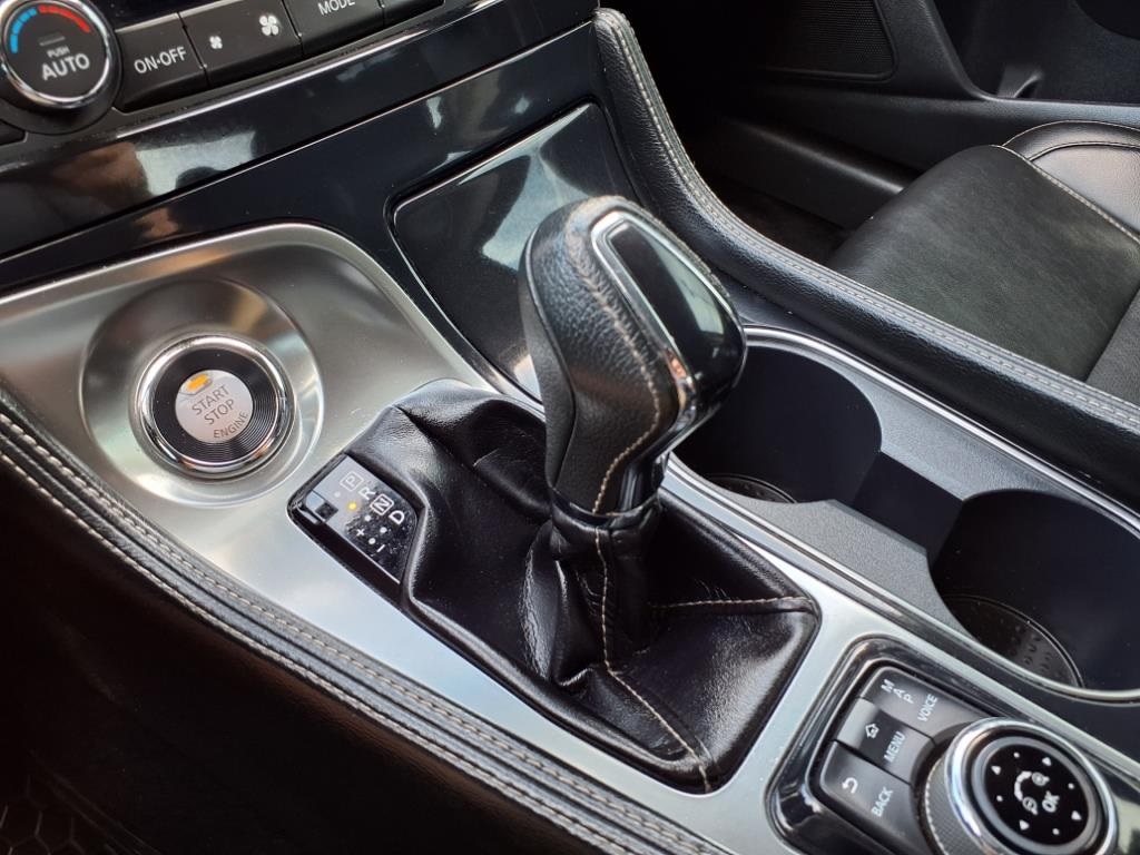 2021 Nissan Maxima SV photo 22