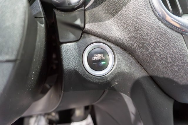 2020 Chevrolet Equinox LT photo 21
