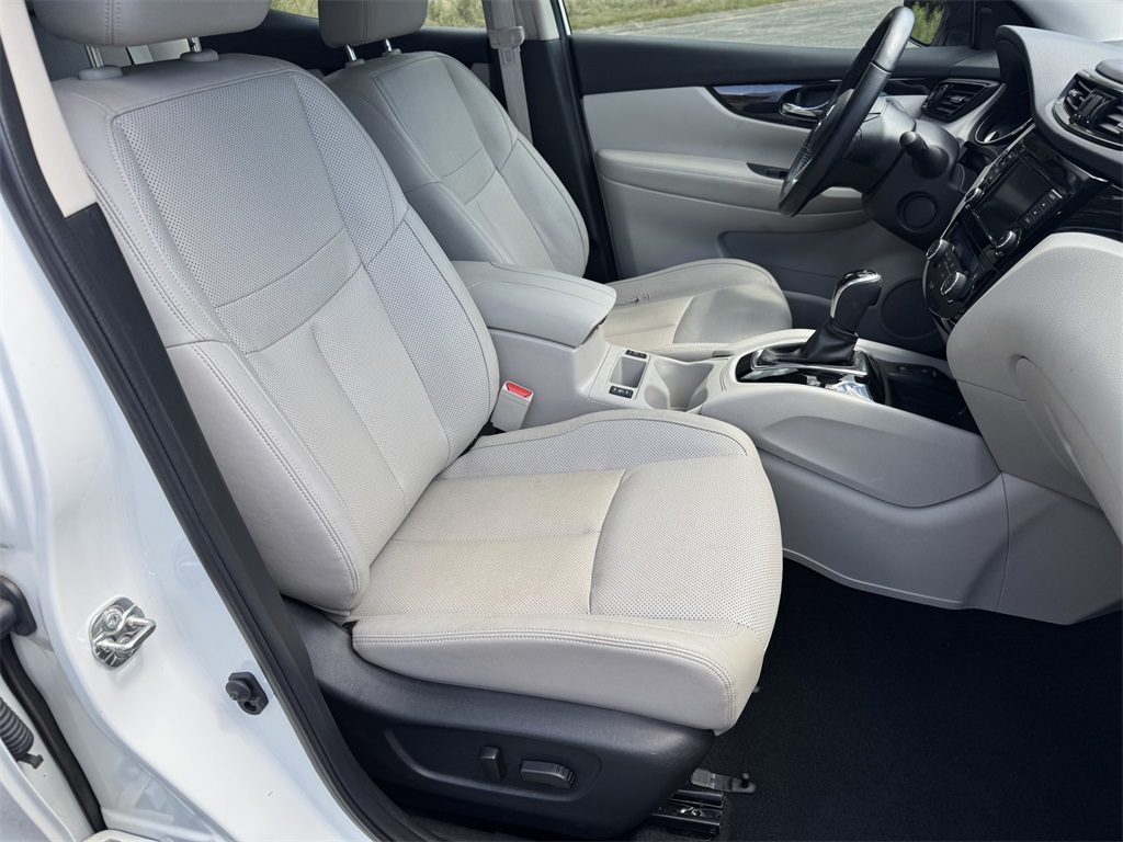 2022 Nissan Rogue Sport SL photo 15
