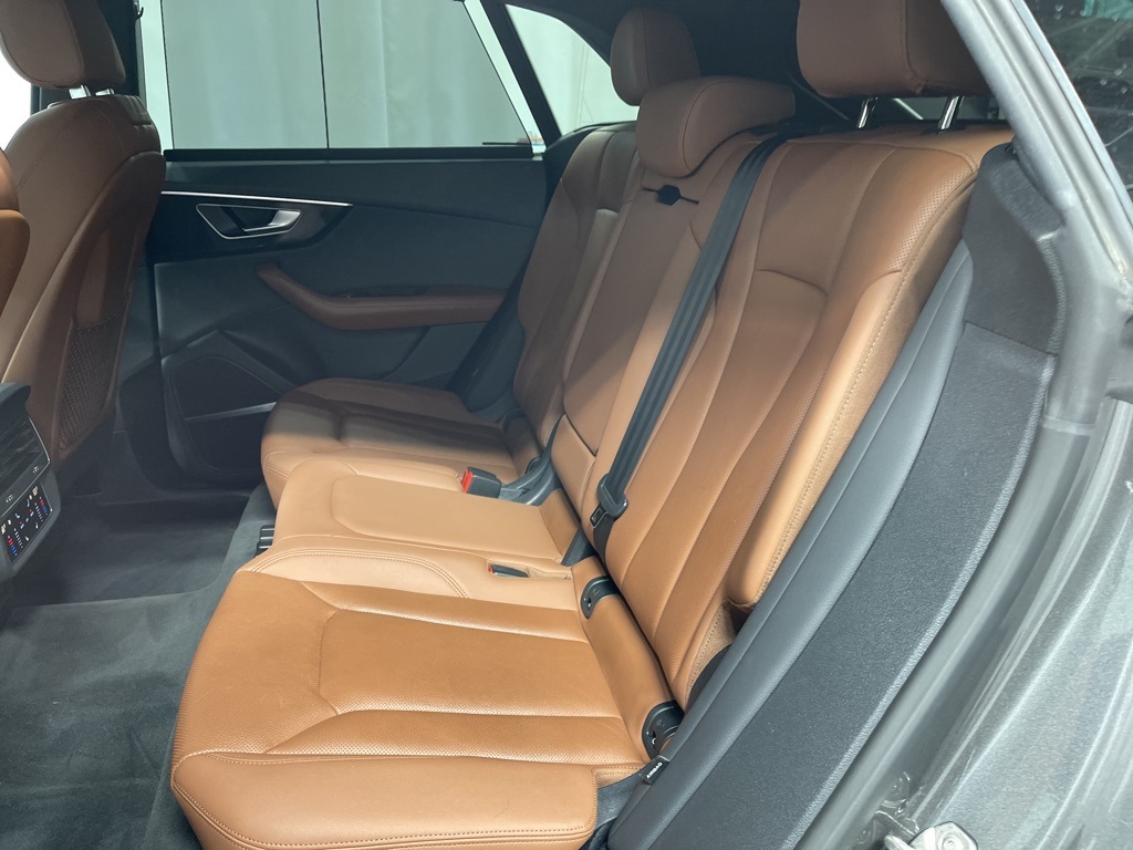 2022 Audi Q8 55 Premium Plus photo 18