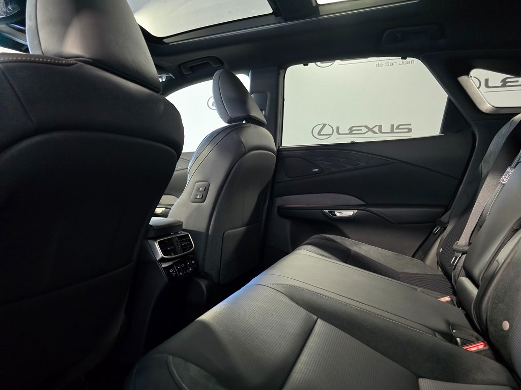 2025 Lexus RX 450h+ Luxury photo 24