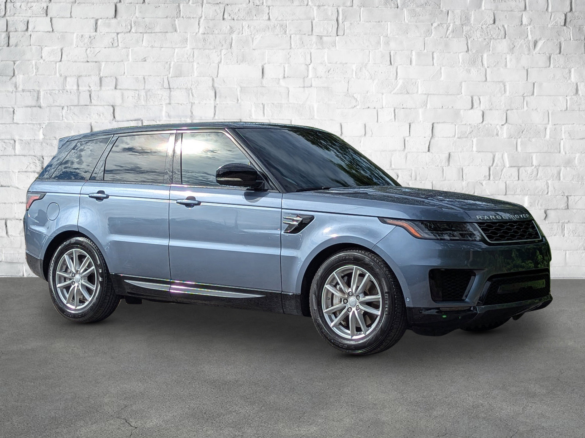 2019 Land Rover Range Rover Sport HSE photo 6