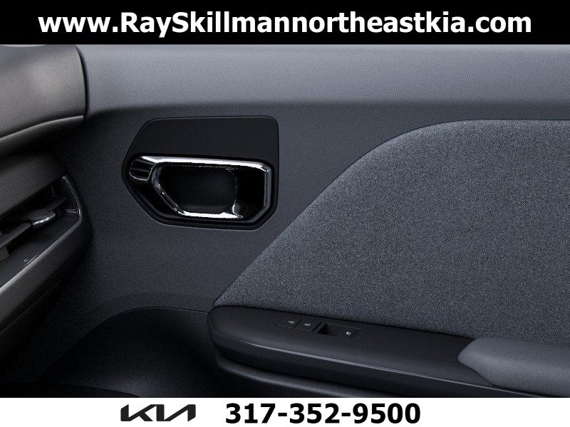 2025 Kia K4 LXS photo 19