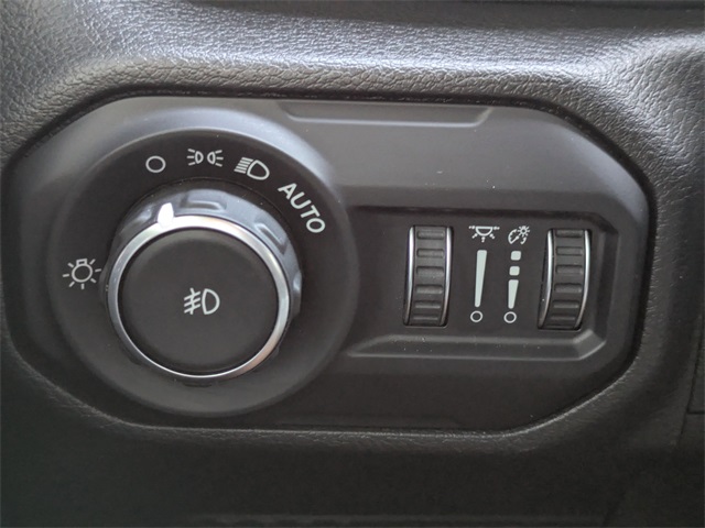 2022 Jeep Wrangler Unlimited Sahara photo 21
