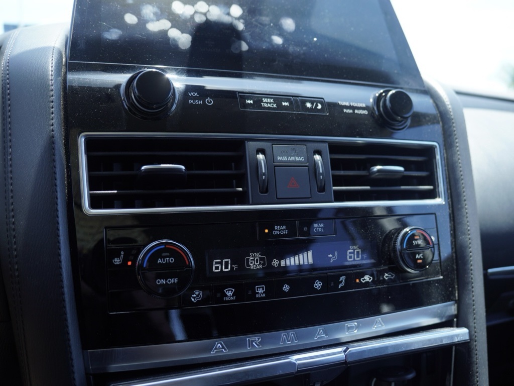 2022 Nissan Armada SV photo 15