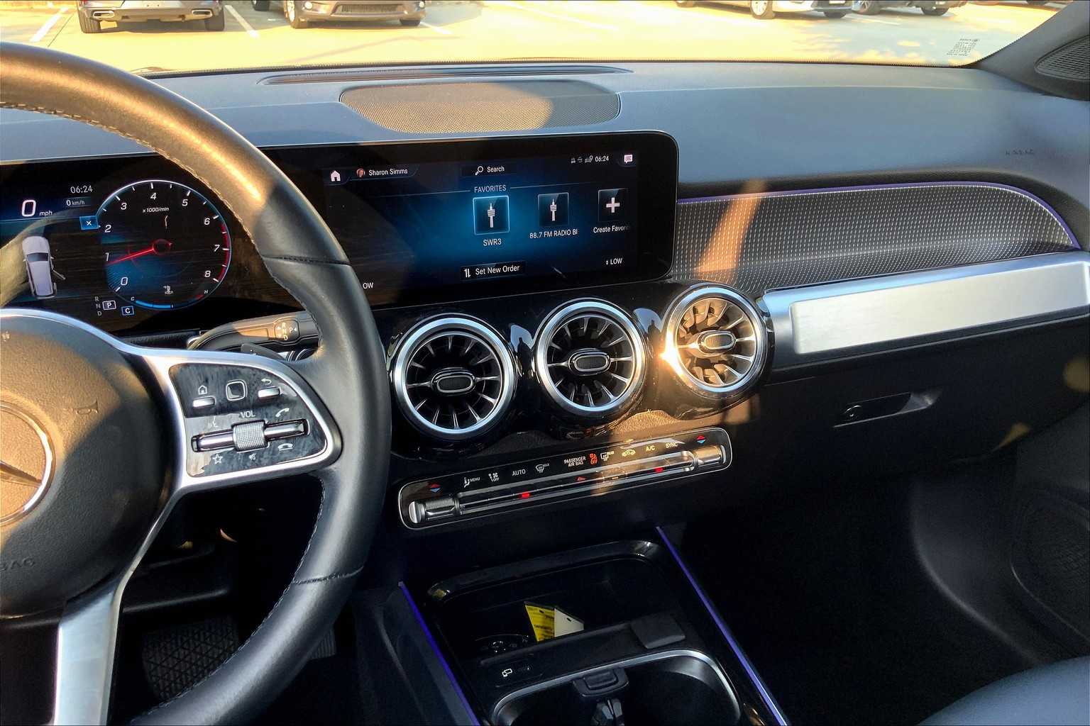 2022 Mercedes Benz GLB 250 photo 6