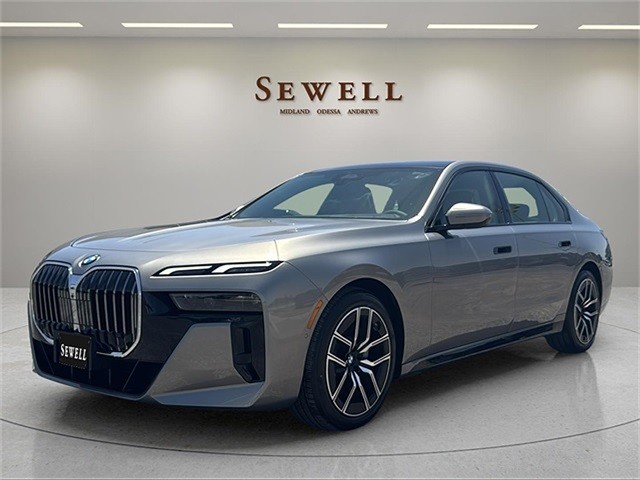 2025 BMW 7 Series 740i xDrive