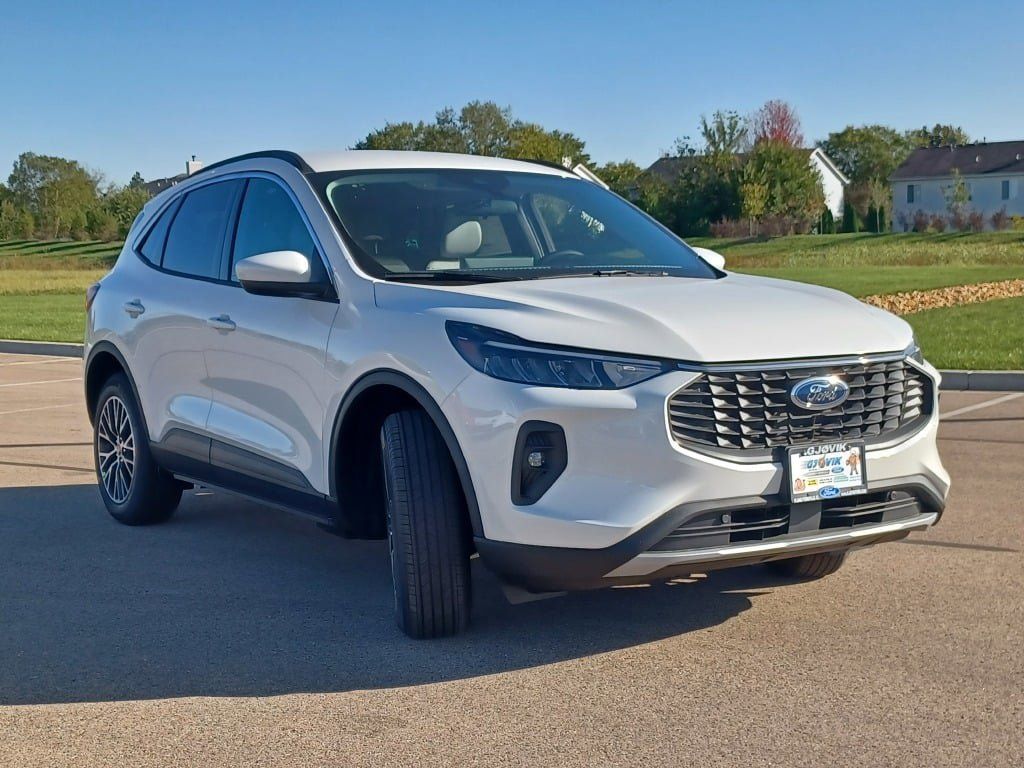 2023 Ford Escape Plug-In Hybrid photo 4