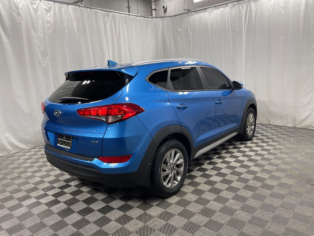 2017 Hyundai Tucson SE Plus photo 3